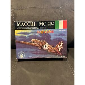 Tauro Macchi1:48 scale MC 202 Folgore Model Kit 301 - New in Open Box